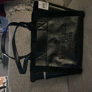 Jett Faux Shearling Tote


Imported